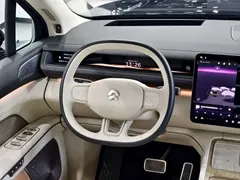 2026 Nio ES8 6-seat Executive Signature, чёрный — фото 16