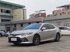 2021 Toyota Camry 2.5G Luxury — фото 1