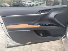 2021 Toyota Camry 2.5G Luxury — фото 18