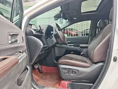 2021 Toyota Sienna 2.5L Hybrid Platinum, белый — фото 6