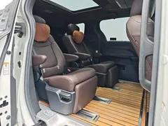 2021 Toyota Sienna 2.5L Hybrid Platinum, белый — фото 9