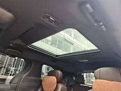 2021 Toyota Sienna 2.5L Hybrid Platinum, белый — фото 15