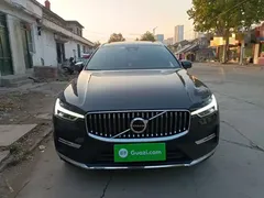 2022 Volvo XC60 4WD Zhiyi Luxury — фото 3