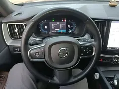 2022 Volvo XC60 4WD Zhiyi Luxury — фото 11