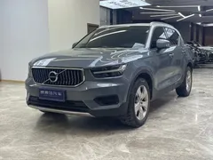 2021 Volvo XC40 T3 Fashion — фото 1
