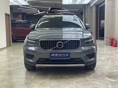 2021 Volvo XC40 T3 Fashion — фото 2