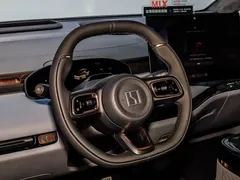 2025 Zeekr Mix Smart Driving, белый — фото 7