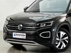 2021 Volkswagen Tayron 330TSI 2WD Luxury Smart Connect Plus, чёрный — фото 2