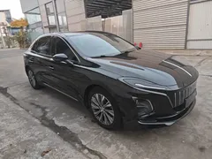 2023 Hongqi E-QM5 EV 560km PLUS, чёрный — фото 4