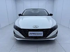 2022 Hyundai Elantra 1.5L CVT LUX Premium, белый — фото 2