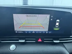 2022 Hyundai Elantra 1.5L CVT LUX Premium, белый — фото 10