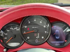 2022 Porsche 718 Boxster T 2.0T — фото 16