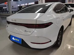 2025 BYD Qin PLUS DM-i PHEV Smart Driving 55km Leading, белый — фото 3