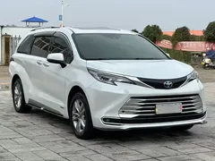 2021 Toyota Sienna 2.5L Hybrid Platinum, белый — фото 3