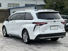 2021 Toyota Sienna 2.5L Hybrid Platinum, белый — фото 9