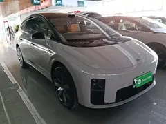 2025 Li Auto i8 Standard — фото 4