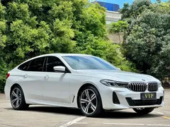2022 BMW 6 Series GT 630i M Sport Package, белый — фото 3