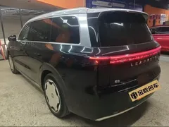 2026 Leapmotor D19 EREV 500 Premium 6-seat, чёрный — фото 9