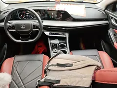 2022 Changan Eado PLUS 1.4T GDI DCT Premium, белый — фото 10