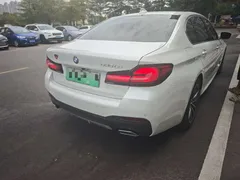 2021 BMW 5 Series 535Le M Sport Package, белый — фото 3