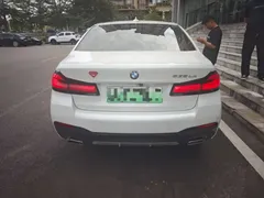 2021 BMW 5 Series 535Le M Sport Package, белый — фото 4
