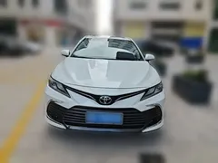 2021 Toyota Camry 2.0G Luxury, белый — фото 2