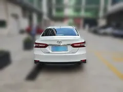 2021 Toyota Camry 2.0G Luxury, белый — фото 3