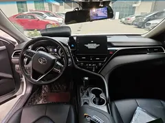 2021 Toyota Camry 2.0G Luxury, белый — фото 5