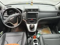 2019 Haval M6 1.5T MT 2WD Elite — фото 13