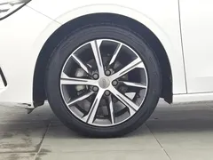 2022 Geely Emgrand 4th Gen 1.5L CVT Premium, белый — фото 17
