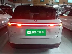 2025 Li Auto i8 Standard — фото 6