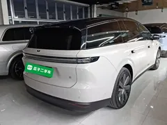 2025 Li Auto i8 Standard — фото 7