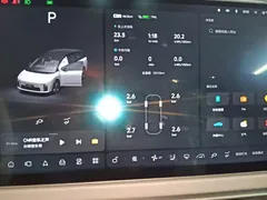 2025 Li Auto i8 Standard — фото 12