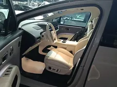 2025 Li Auto i8 Standard — фото 16