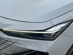 2022 Changan UNI-V 1.5T Premium — фото 8