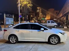 2019 Toyota Levin 185T CVT Luxury, белый — фото 7
