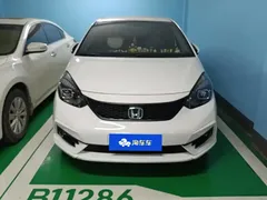 2021 Honda Fit 1.5L CVT, белый — фото 2