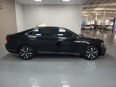2022 Volkswagen Passat 330TSI Luxury, чёрный — фото 8