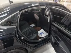 2022 Volkswagen Passat 330TSI Luxury, чёрный — фото 18