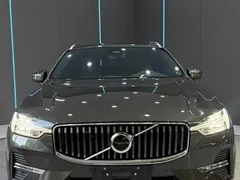 2022 Volvo XC60 4WD Luxury — фото 2