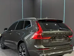 2022 Volvo XC60 4WD Luxury — фото 6