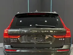 2022 Volvo XC60 4WD Luxury — фото 7
