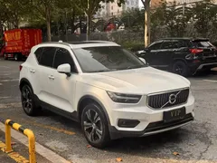2021 Volvo XC40 4WD Sport, белый — фото 3