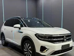 2022 Volkswagen Talagon 380TSI 4WD Luxury Pro 6-seat, белый — фото 3