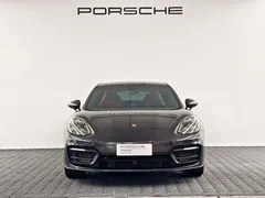 2022 Porsche Panamera 2.9T Platinum Edition — фото 2