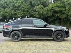 2021 Mercedes-Benz GLC Coupe 300 4MATIC, чёрный — фото 2