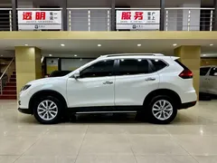 2021 Nissan X-Trail 2.0L CVT 2WD XL Premium Commemorative, белый — фото 2