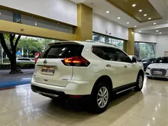 2021 Nissan X-Trail 2.0L CVT 2WD XL Premium Commemorative, белый — фото 3