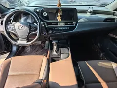 2022 Lexus ES 300h Excellence, чёрный — фото 9