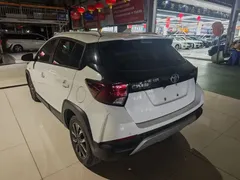 2022 Toyota Yaris L Zhixuan 1.5L CVT Luxury Plus, белый — фото 6